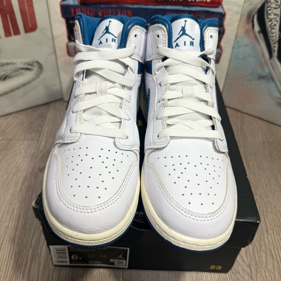 New Air Jordan 1 Mid SE Industrial Blue GS White Sail/Blue SZ 6Y/7.5W, 6.5Y/8W - Picture 5 of 10